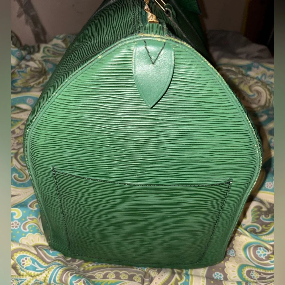 VTG Louis Vuitton Green Borneo Epi Keepall 55 Bundle - Picture 10 of 15